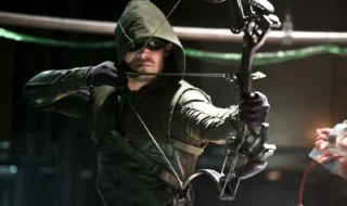 Arrow llega gratis a Pluto TV en mayo: el inicio del Arrowverse vuelve al streaming y no te va a costar nada